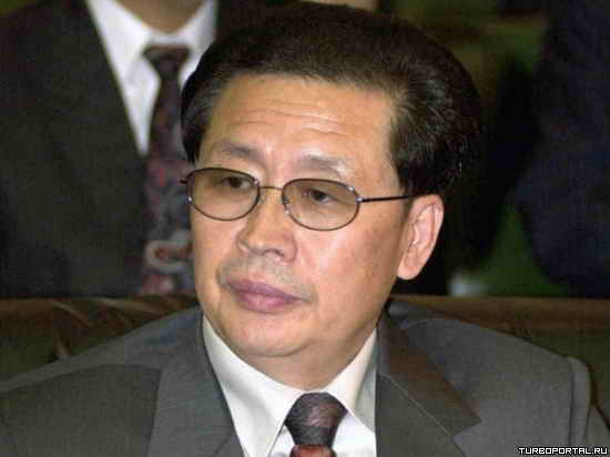 Дядю Ким Чен Ына скормили собакам Дядю Ким Чен Ына скормили собакам